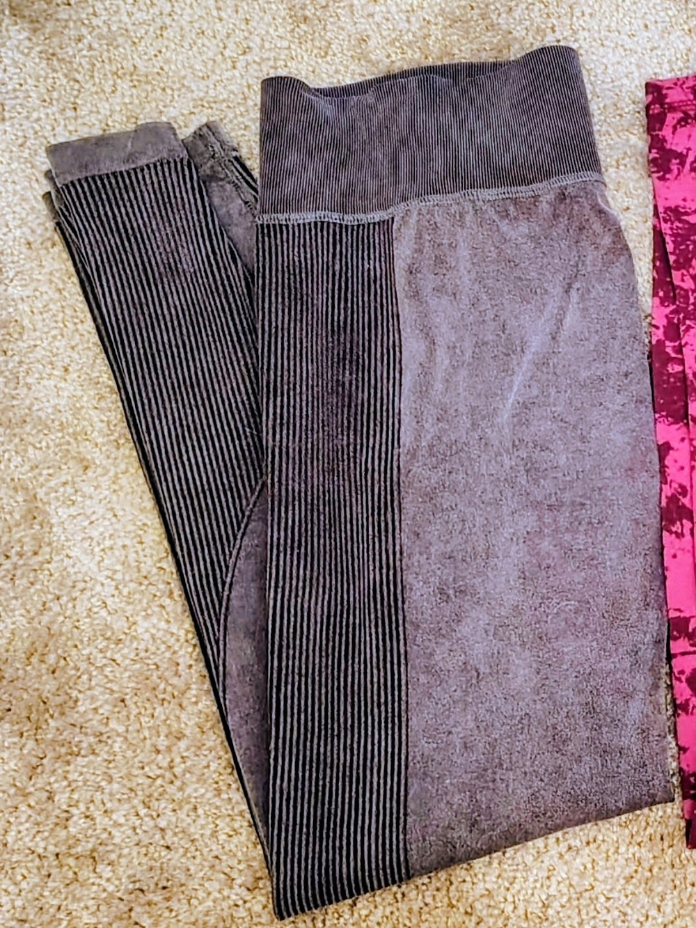 Grey Leggings in Gray Size Large